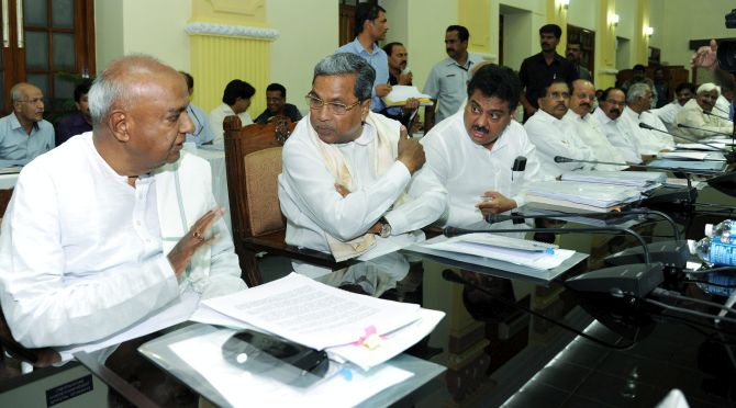 karnatakadeferscauverywaterreleasetotamilnadu